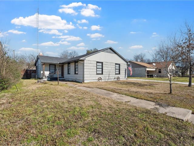 House for sale in Mart, Texas