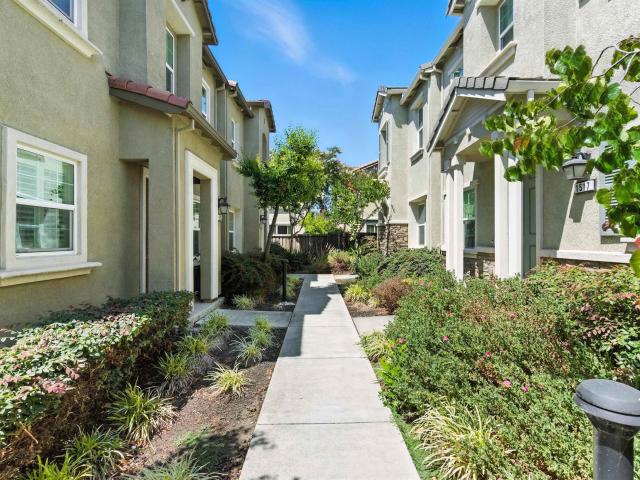 Townhouse for sale in Hayward