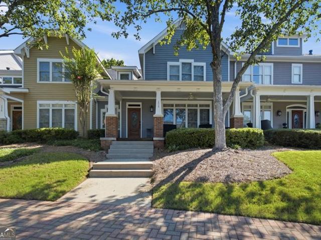 Townhouse for sale in Roswell, Georgia
