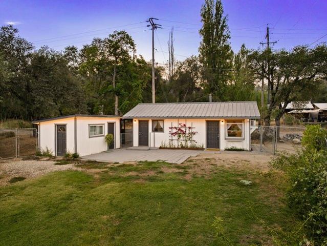 House for sale in Douglas Flat, California