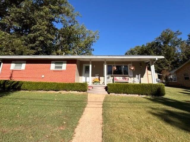 House for sale in Poplar Bluff, Butler County