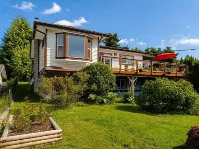 House for sale in Langdale, British Columbia