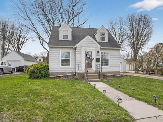 House for sale in Cedar Falls, Iowa