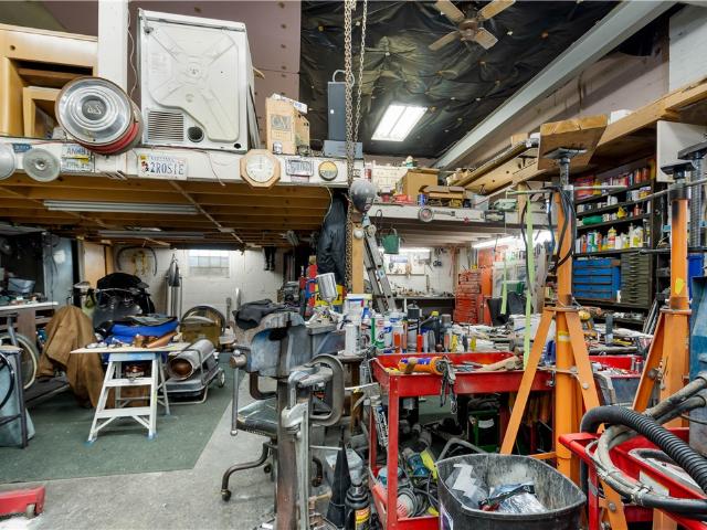 Commercial for sale in Coraopolis