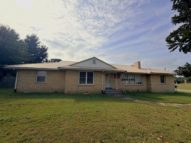 House for sale in Mayfield, Graves County