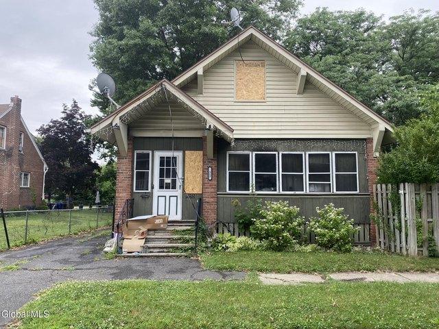 House for sale in Watervliet, New York