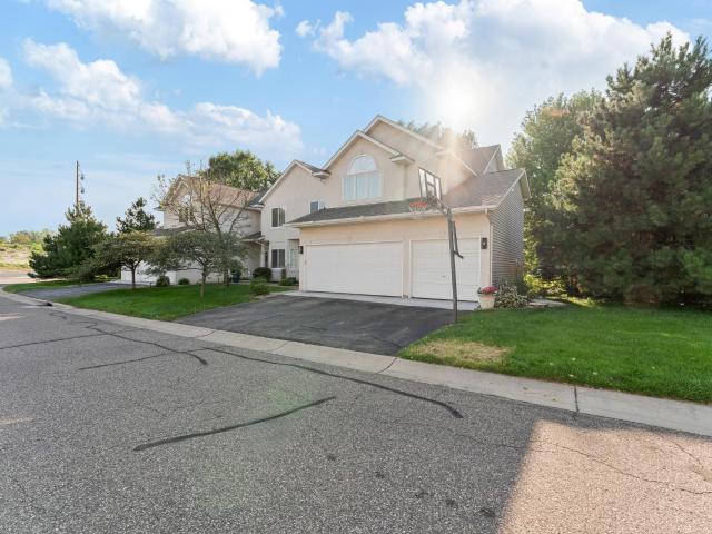 Townhouse for sale in Eagan, Minnesota