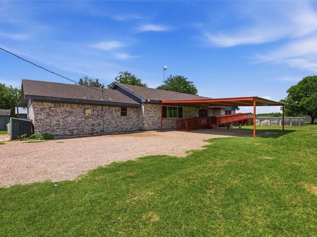 House for sale in Ellis, Texas