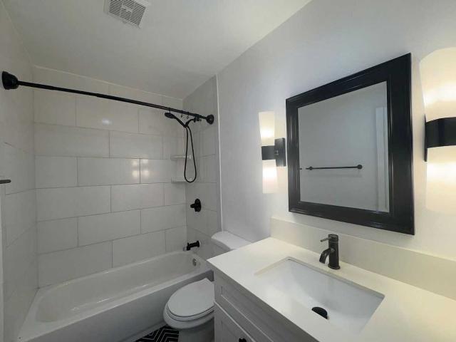 Apartment for rent in Long Beach, California