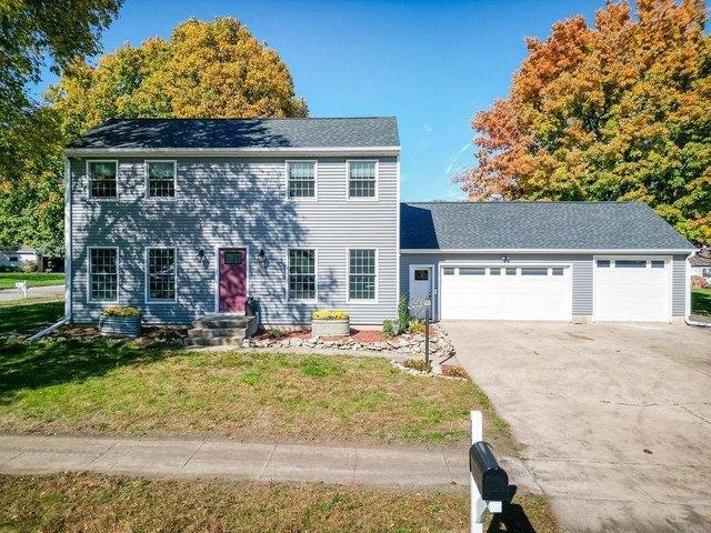 House for sale in Hickory Heights, Waverly