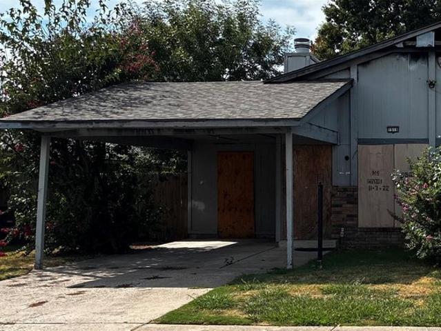 Townhouse for sale in Tulsa, Tulsa County