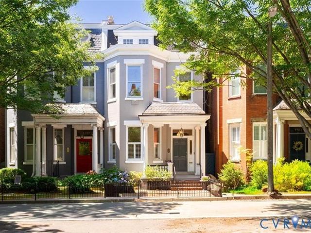 Townhouse for sale in Virginia
