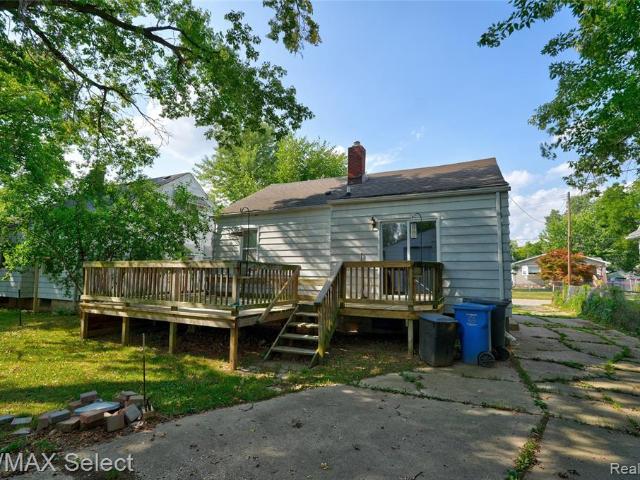 House for sale in Flint, Genesee County