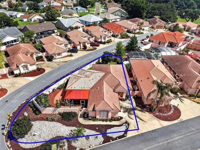 House for sale in Lady Lake, Florida