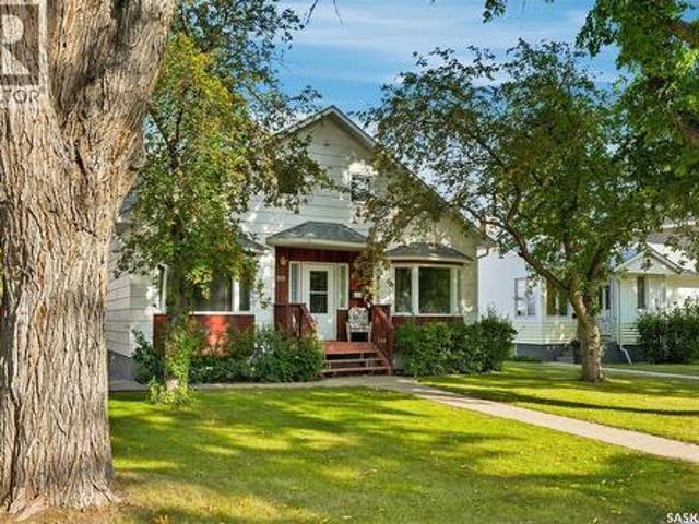 House for sale in Saskatoon, Saskatchewan