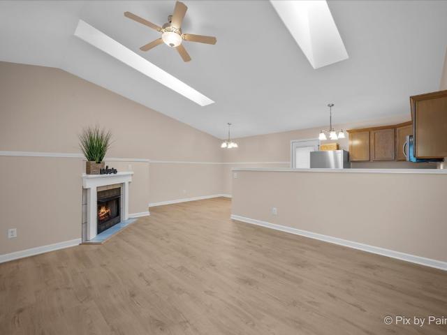 Townhouse for sale in Dekalb, Illinois