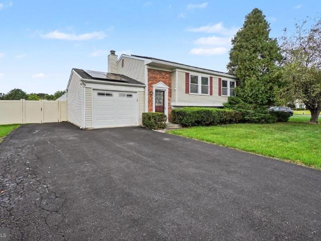 House for sale in Windsor Farms, Susquehanna Township