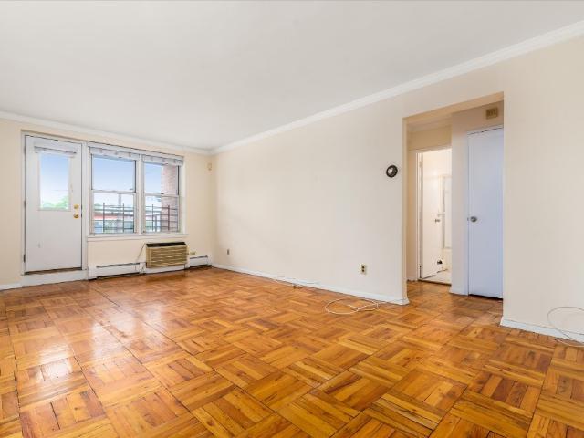 Condo for sale in Queens, Arverne