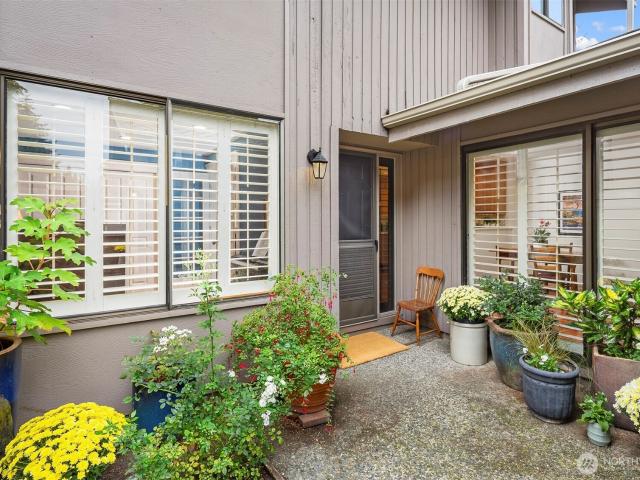 Condo for sale in Bellevue, Washington