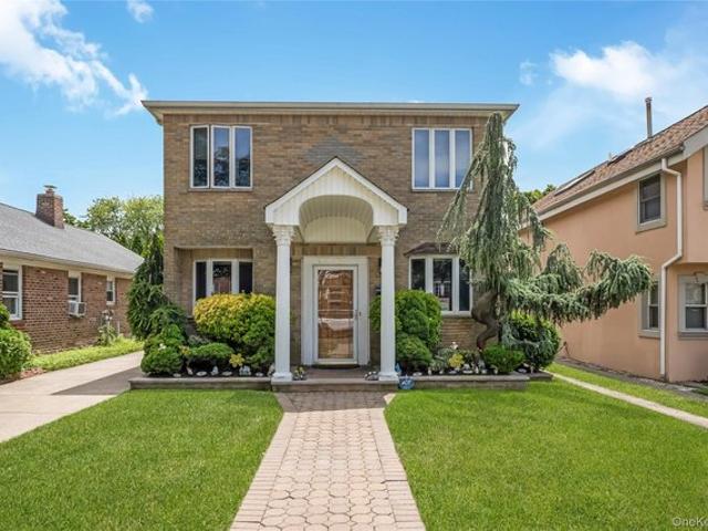 House for sale in Whitestone, New York