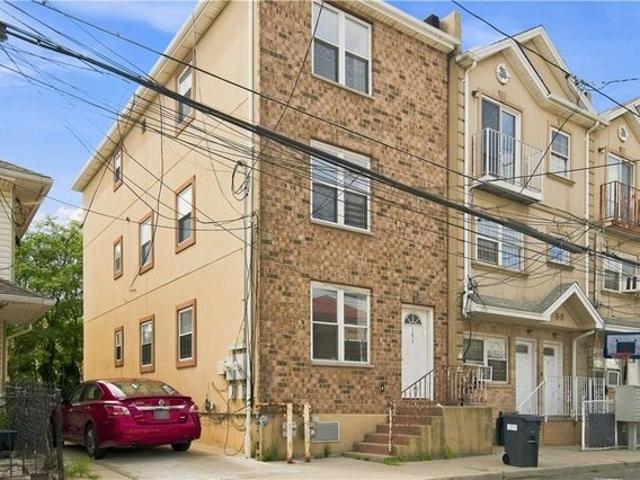 House for sale in Far Rockaway, New York