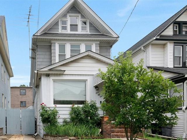 House for sale in Mount Vernon, New York