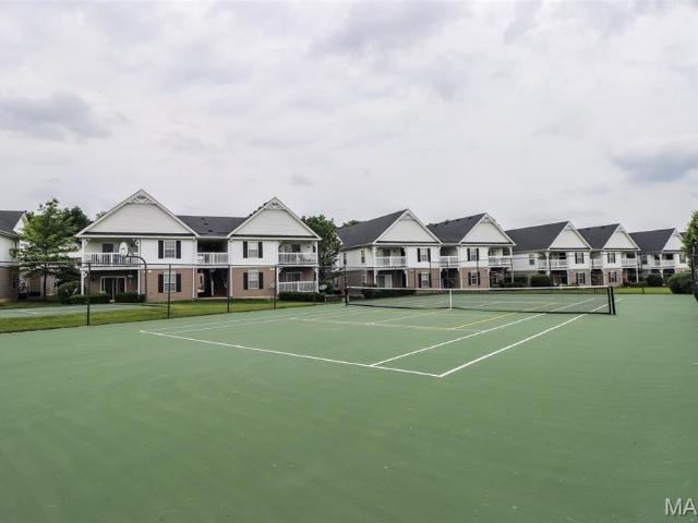 Condo for sale in High Ridge, Missouri