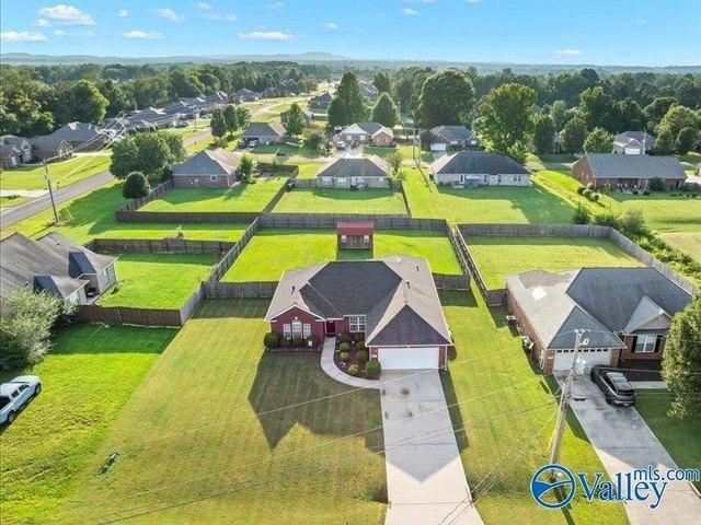 House for sale in New Market, Alabama