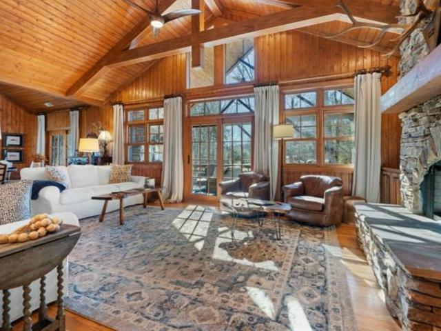 House for sale in Cullowhee