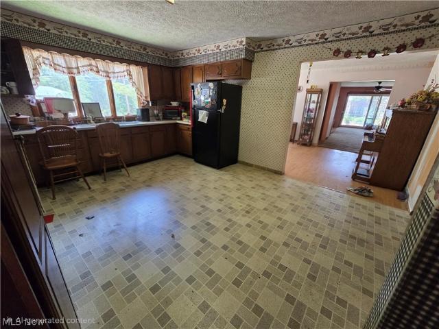 House for sale in Andover, Ohio