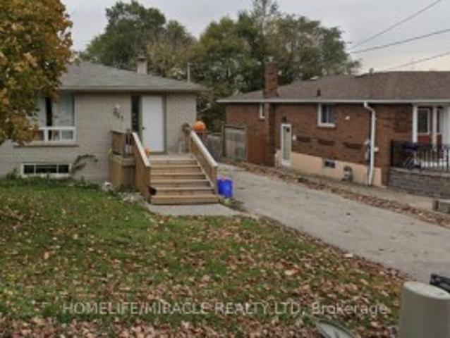 House for rent in Bradford West Gwillimbury, Ontario