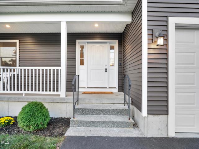 House for sale in Colonie, New York