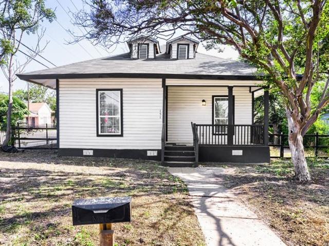 House for sale in Leesville, Texas