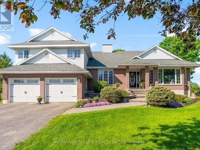 House for sale in Renfrew, Ontario