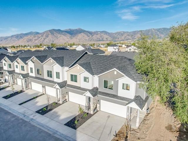 Townhouse for sale in Tooele, Utah