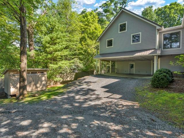 House for sale in Watauga, North Carolina