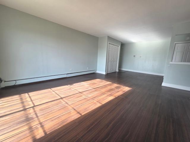 Condo for sale in Carol Stream, Illinois