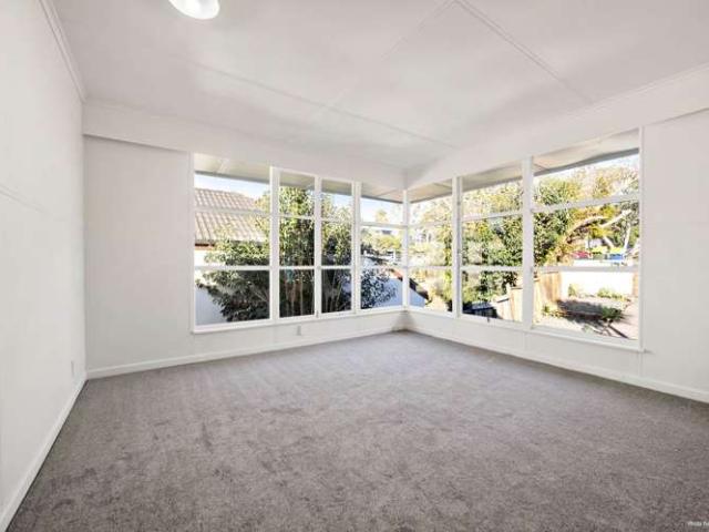 House for sale in Milford