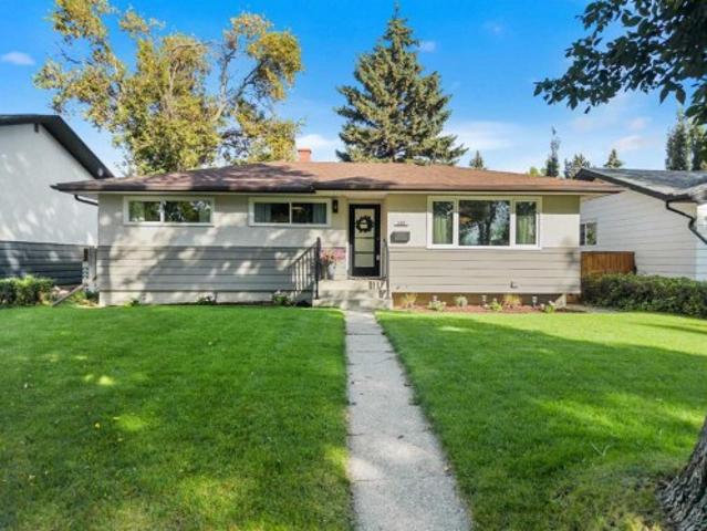 House for sale in Fairview, Calgary