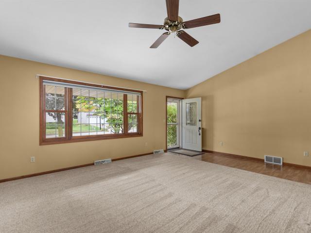 House for sale in Oshkosh, Winnebago County