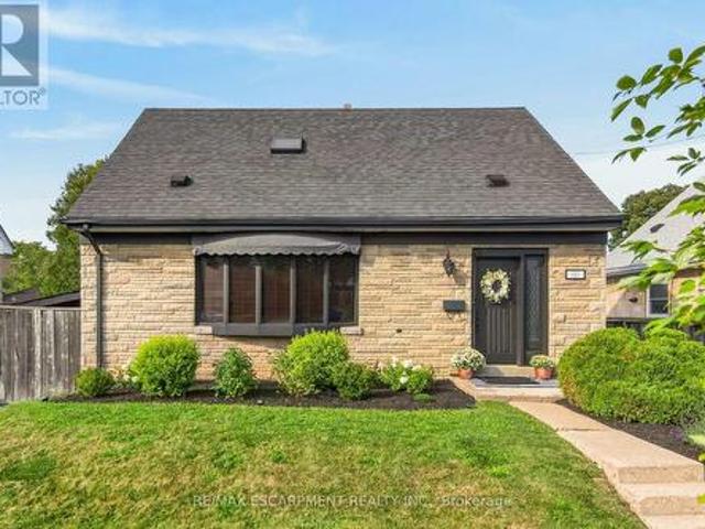 House for sale in Ancaster, Ontario