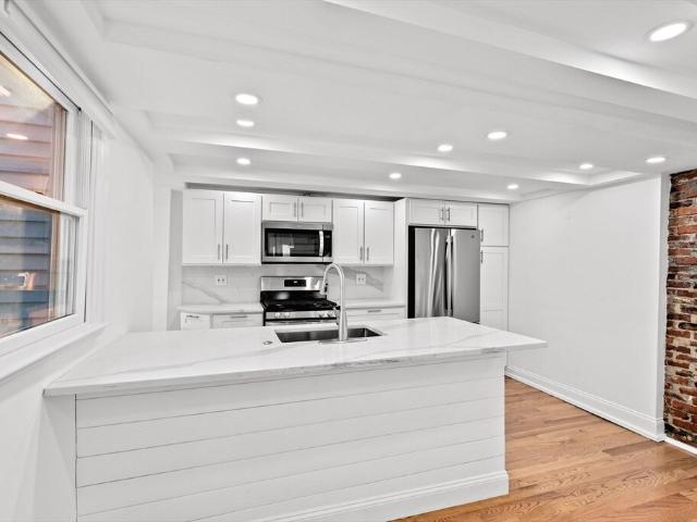 Townhouse for rent in Cohasset