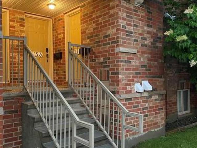 Townhouse for sale in Barrhaven East, Ottawa