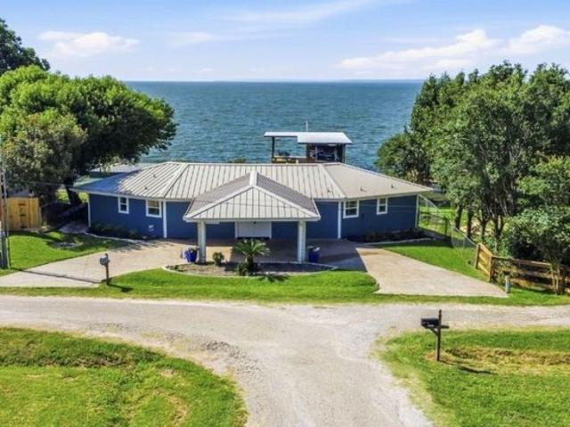 House for sale in Oakhurst, Texas