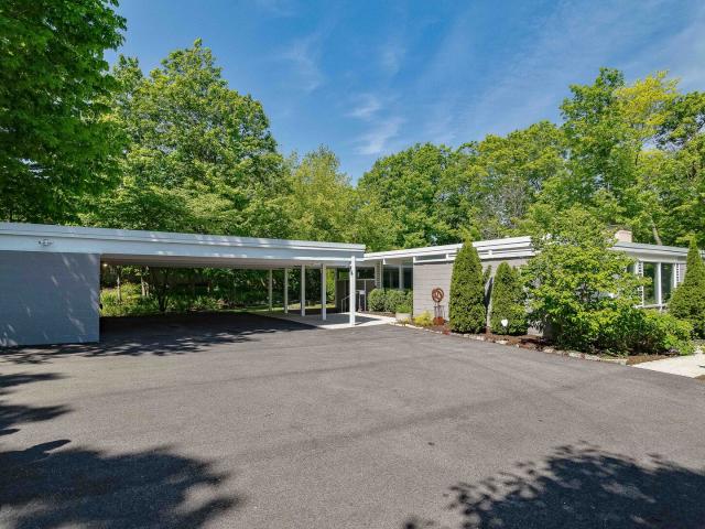 House for sale in Highland Park, Illinois