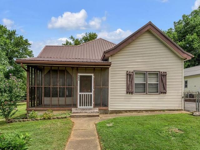 House for sale in Versailles, Kentucky