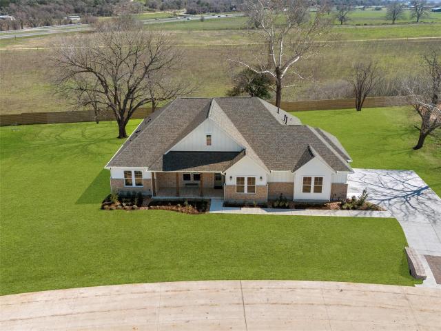 House for sale in Smithville, Texas