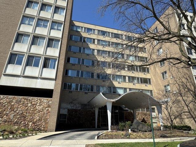 Condo for sale in Oak Park, Illinois