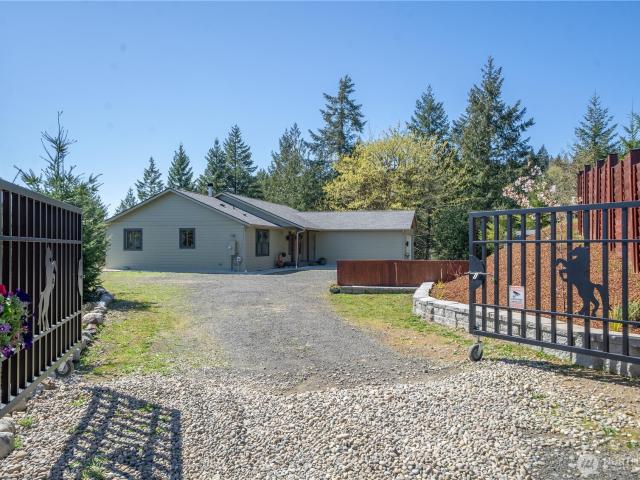 House for sale in Tahuya, Washington