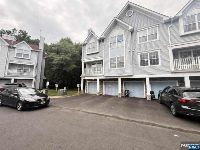Condo for sale in Edison, New Jersey